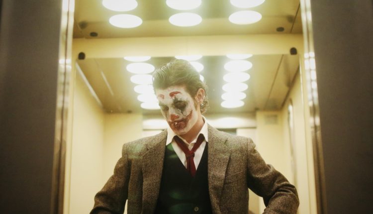 32 Bizarre Fan Theories That Actually Make Sense