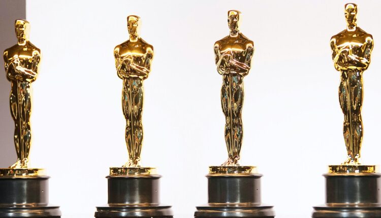 4 Famous Singers Robbed of Acting Oscars