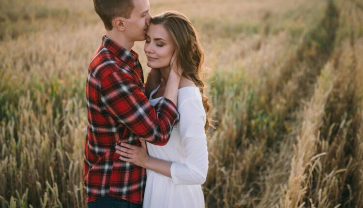 People With Empathy Never Do These 6 Things in Relationships (But Narcissists Do)